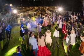 夜間下最浪漫的婚禮-舞池跳舞
