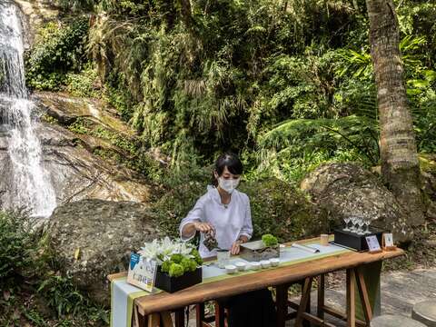 圓潭生態園區-圓潭瀑布茶席體驗