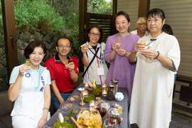 立法委員王育敏與茶旅達人合照