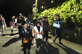 導覽老師介紹周邊生態及環境保育知識