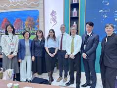 現場長官與旅遊業者大合照