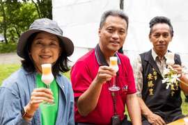 3觀光署陳玉秀署長與阿里山管理處黃怡平處長茶席體驗