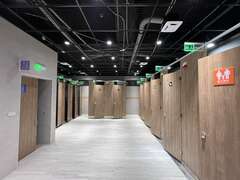 圓潭生態園區性別友善公廁內部