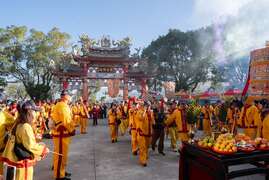 遶境隊伍行經畫面