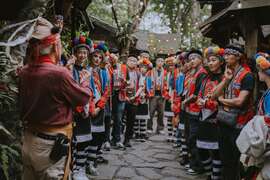 新人穿著鄒服體驗鄒族文化