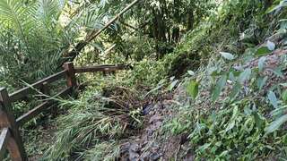 步道遭土石掩蓋現地狀況 (2)