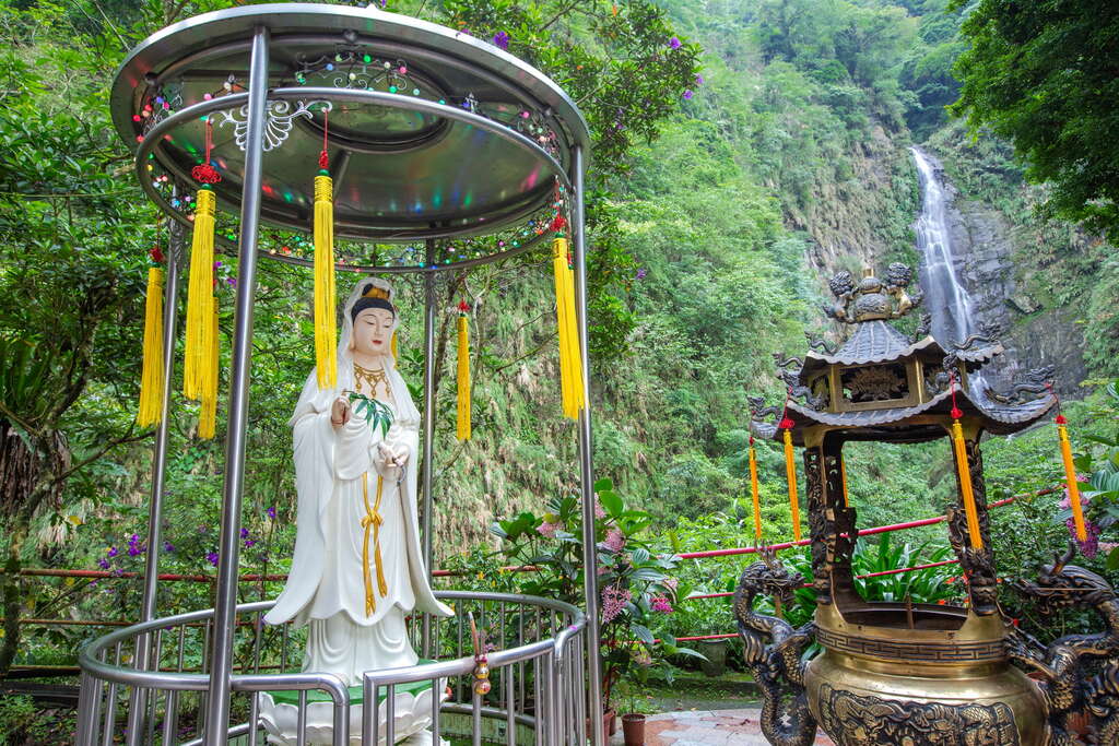 Guanyin Waterfall Scenic Area