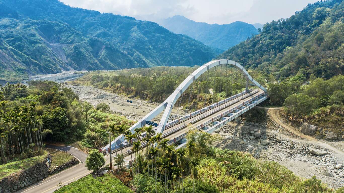 Shih Gu Pan Tourist Bridge