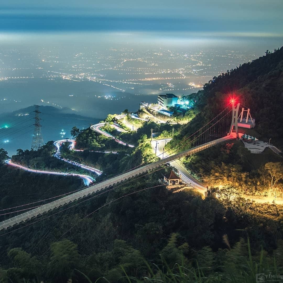 太平雲梯總是越夜越美麗-⠀⠀⠀⠀⠀⠀⠀⠀⠀⠀⠀感謝 @bb211019  分享的美照-⠀⠀⠀⠀⠀⠀⠀⠀⠀⠀⠀⠀ #travelal...