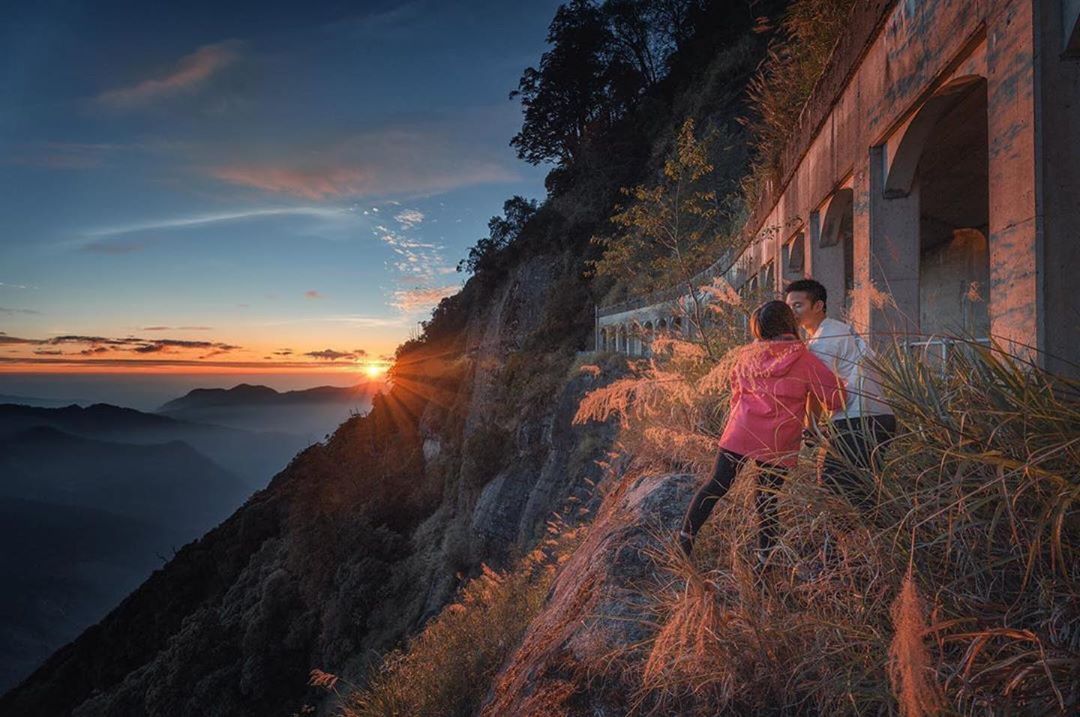 ⛰眠月線嘿，大家看得到照片嗎？小編只看到一片白正常嗎感謝 @1997.12.09.zh 提供提供超棒照片- #travelalis...