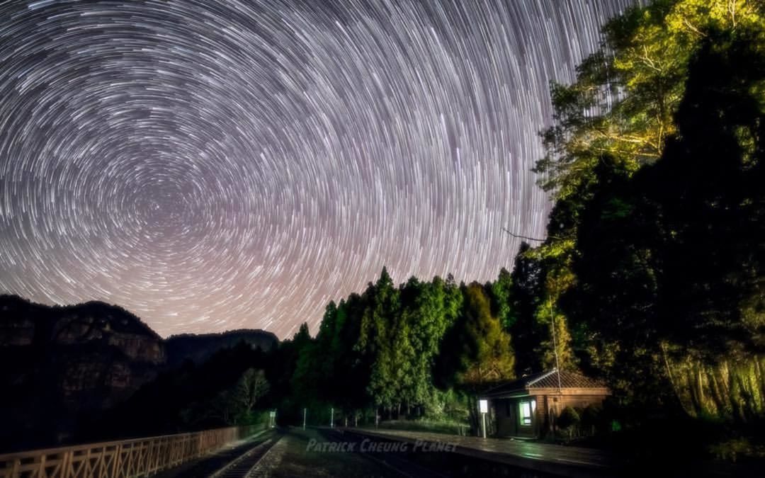 ⛰阿里山讓專業的來！阿里山最驚人的星空獻給補班後的禮拜天啦不要跟我說明天是星期一，謝謝合作-感謝 @poweruptimelaps...