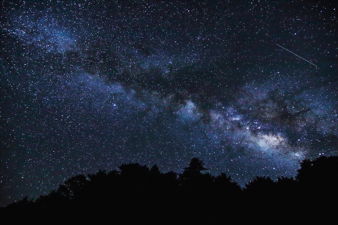 阿里山星空聽說明天要變天了大家有把握好天氣來阿里山看滿天星斗了嗎？-感謝 @luponpon 提供超棒照片- #travelali...