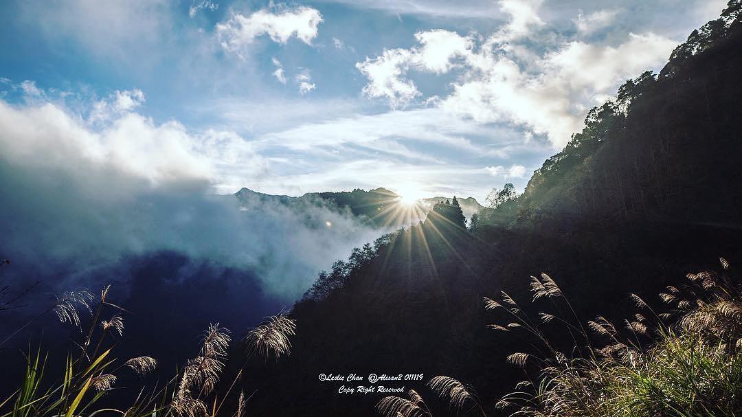 撥雲見日- ⠀⠀⠀⠀⠀⠀⠀⠀⠀⠀⠀⠀感謝 @kychan3328 分享的美照❤️- #travelalishan 或 @trave...