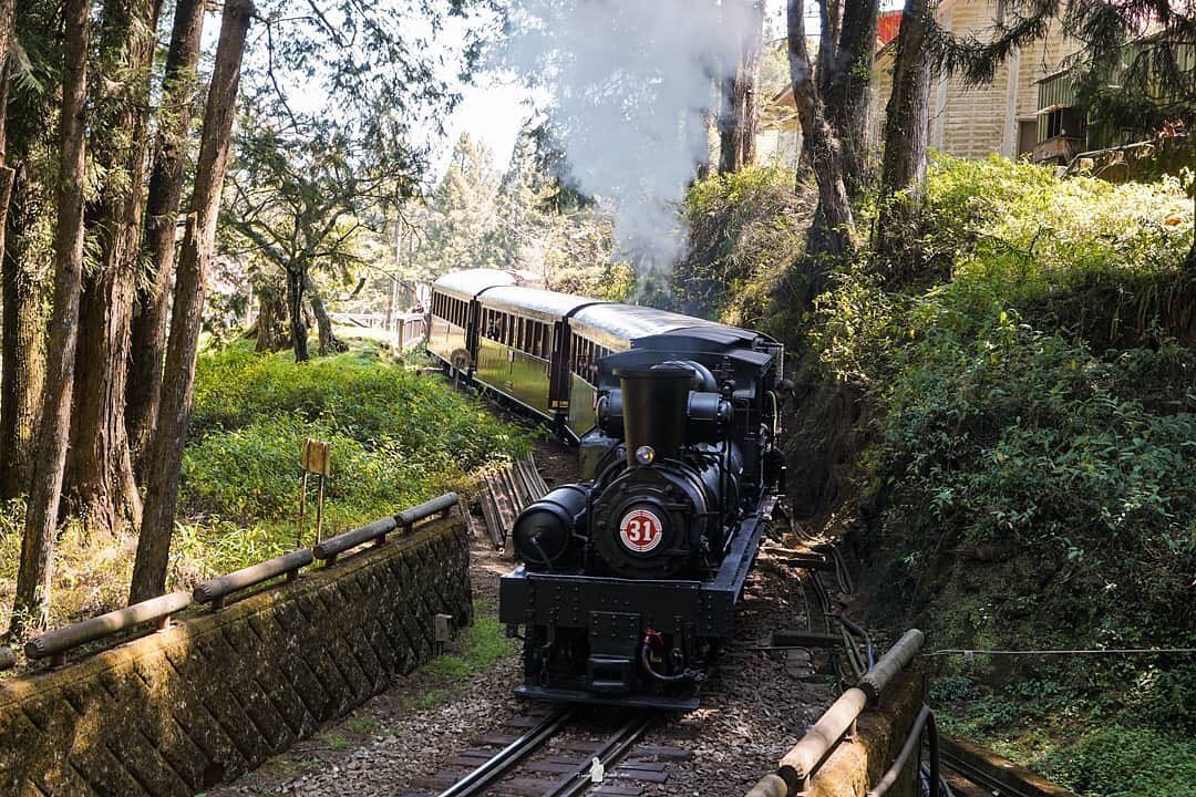 既然來了能不搭個蒸汽火車嗎- ⠀⠀⠀⠀⠀⠀⠀⠀⠀⠀⠀⠀感謝 @travelblackman 分享的美照-⠀⠀⠀⠀⠀⠀⠀⠀⠀⠀⠀⠀ ...