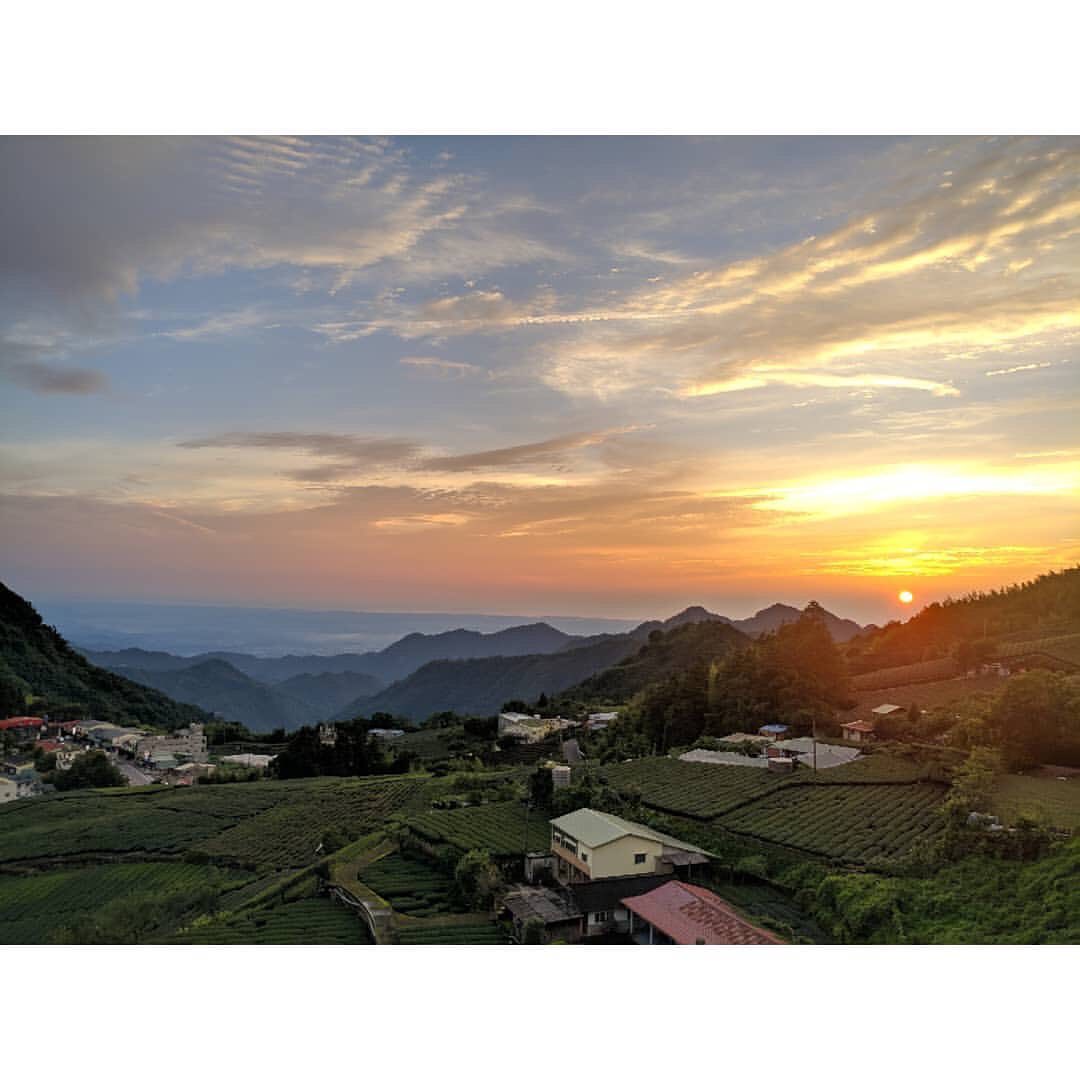 看日出看夕陽看星空再來看看可愛的編編- ⠀⠀⠀⠀⠀⠀⠀⠀⠀⠀⠀⠀感謝 @fuuuu_life  分享的美照-⠀⠀⠀⠀⠀⠀⠀⠀⠀⠀⠀...