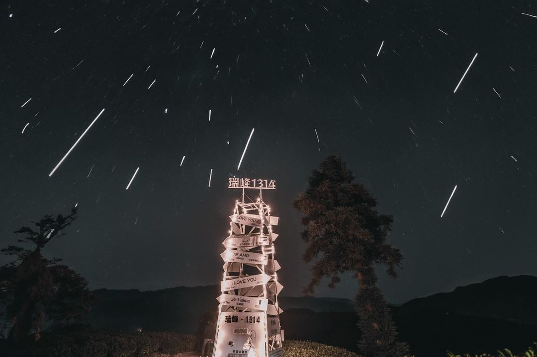 準備好迎接今年的英仙座流星雨了嗎？小編發問：看到流星會許願請+1⋆⋆活躍日期⋆⋆/ ㊂ 至/ ㊅極大期預估落在/㊀ 前後找個光害少...
