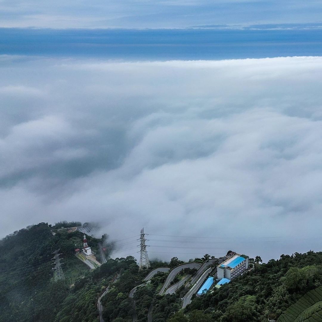 今年雨水多，以為天氣變化之際有機會欣賞雲海，已經有點想念了感謝 @jiarui_travel 美照分享-⠀歡迎在您的貼文及限動 #...