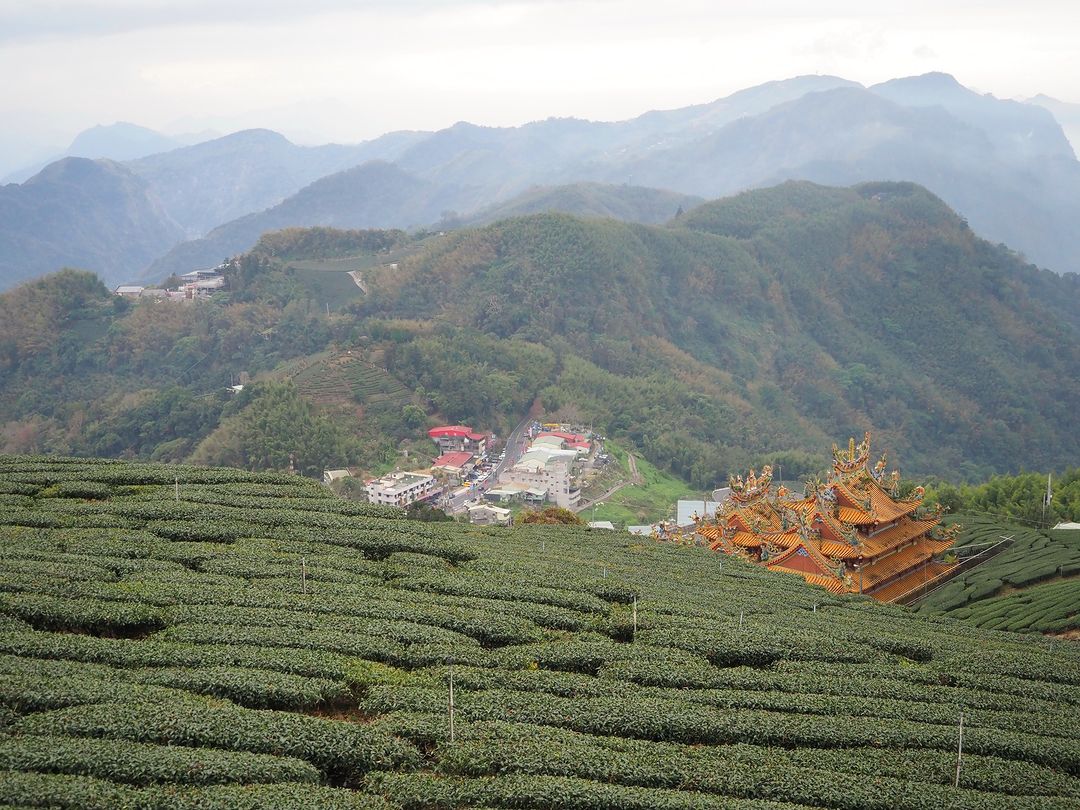 行車在山裡，總會開到行程以外的地點就想去看看那邊的風景如何美麗山景的吸引力-⠀歡迎在您的貼文及限動 #travelalishan ...