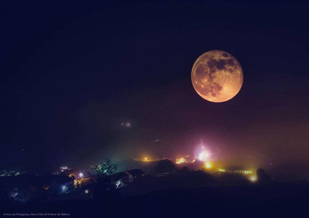 超巨大月亮日出、日落、賞月來阿里山一次滿足-⠀⠀⠀⠀⠀⠀⠀⠀⠀⠀⠀感謝 @hanklee.photography 分享的美照-⠀⠀...
