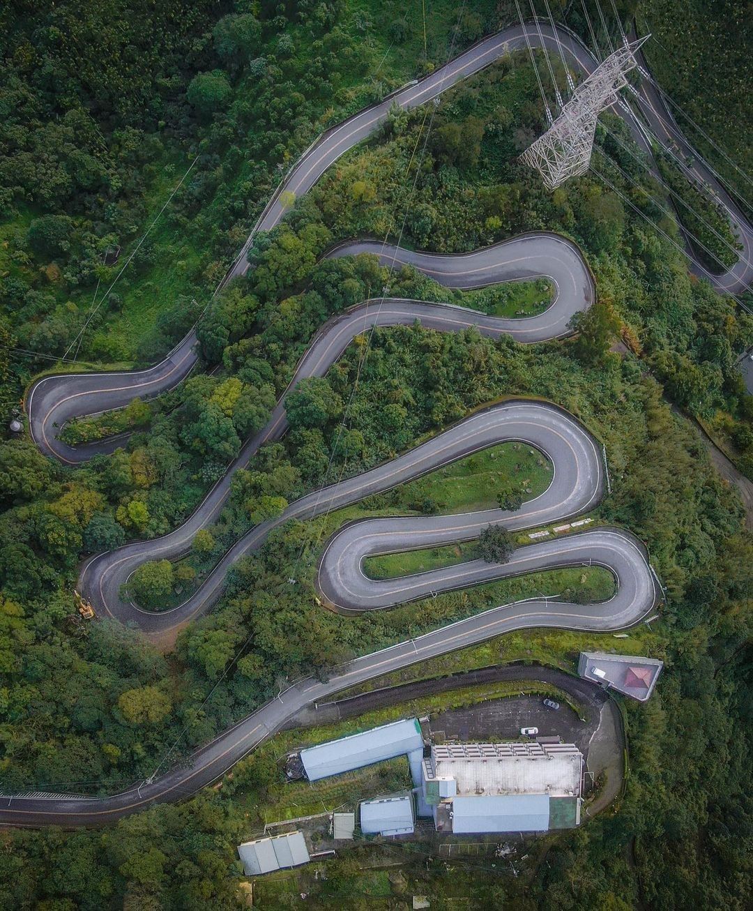 山上的風景總讓人流連忘返有人每次上山必暈車必吐的嗎路途再艱辛也要一去再去的+1小編想再看看那百萬夜景（感謝 @yao0904 分享...