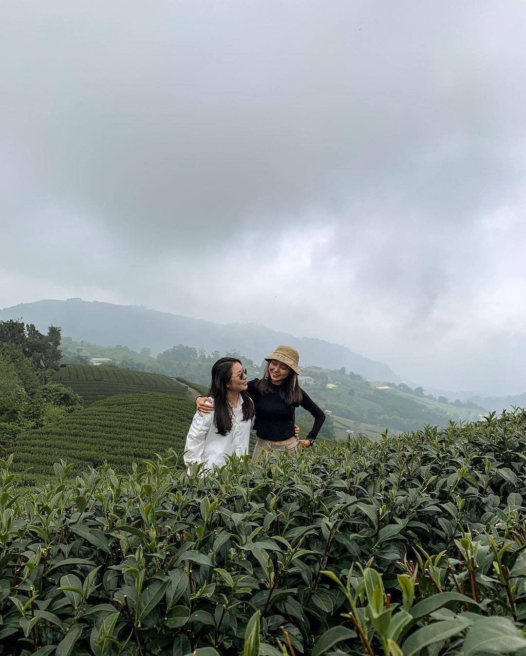 雖然出遊時天氣陰天☁但能跟親朋好友一起旅遊阿里山也是一生中難忘的回憶唷！-⠀⠀⠀⠀⠀⠀⠀⠀⠀⠀⠀感謝 @huitzuchou072...