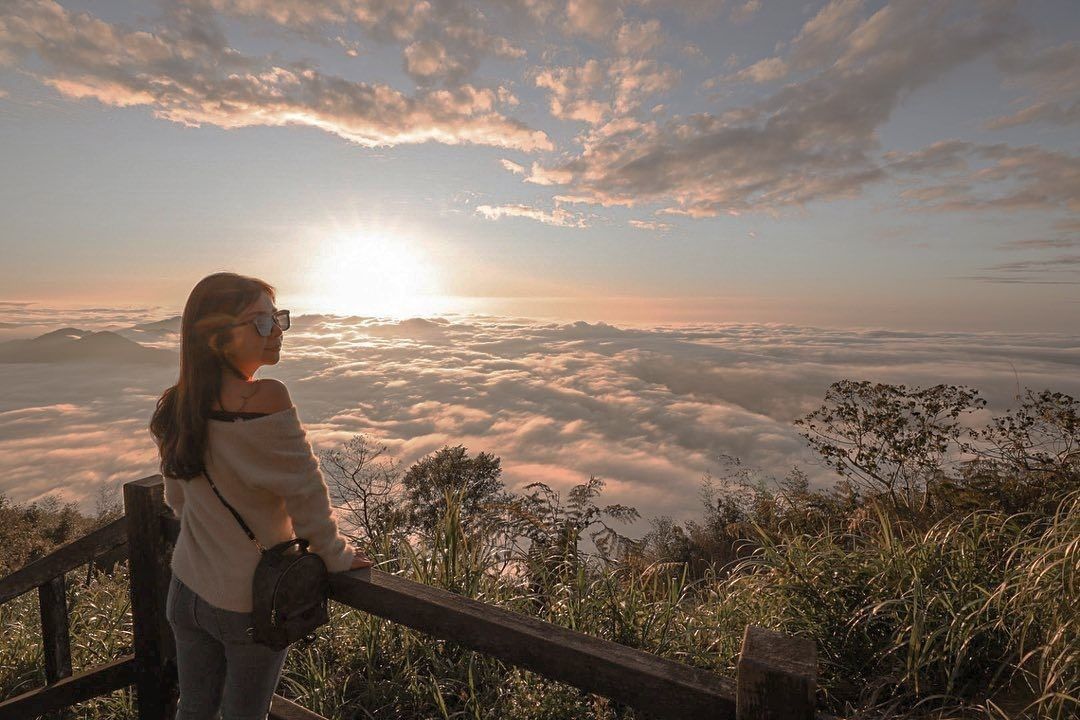 讓完美的夕陽與雲海⛅為疲累的生活打打氣吧！-228連假快到啦！！！✌️-⠀⠀⠀⠀⠀⠀⠀⠀⠀⠀⠀感謝 @hsingfang20  分...