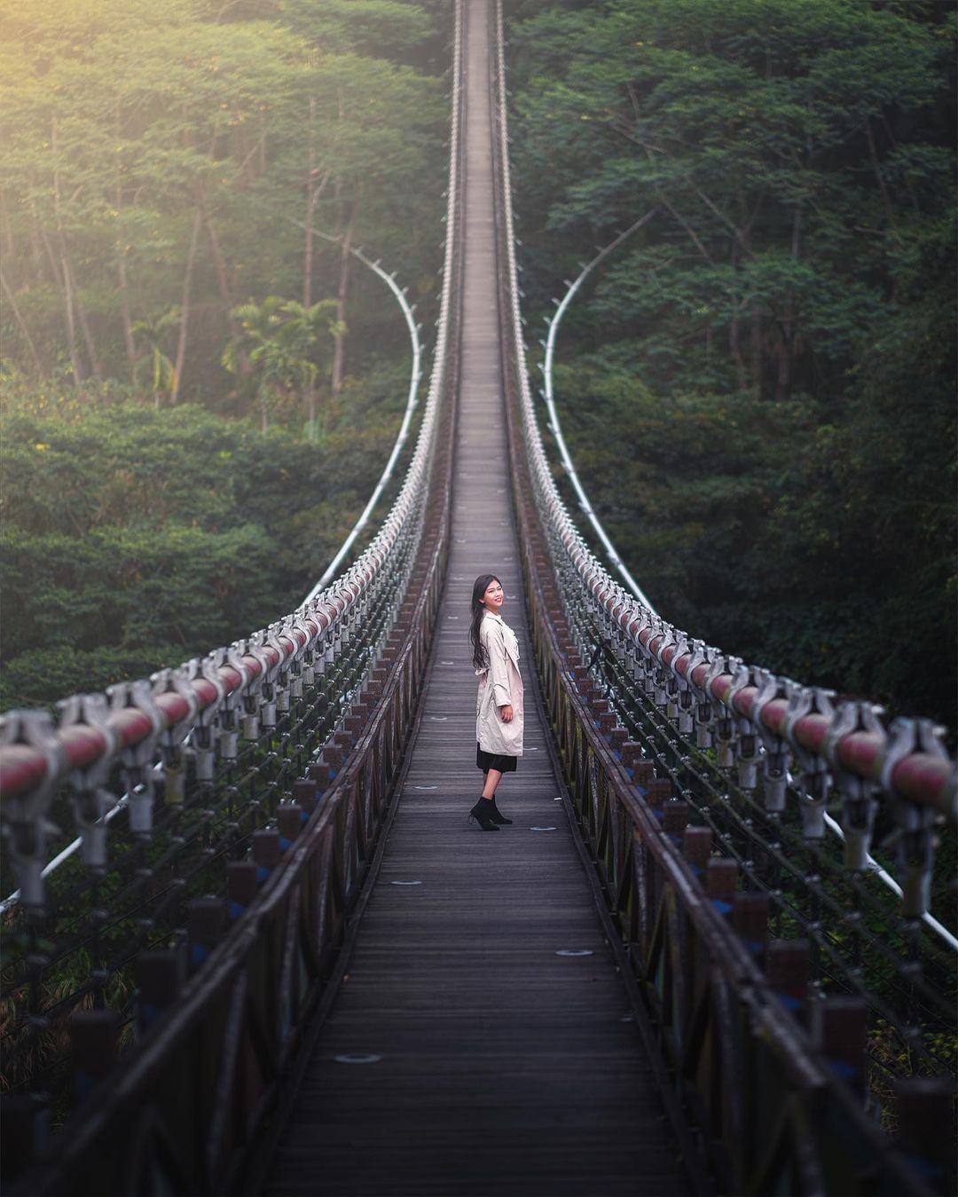 神秘感十足的達娜伊谷吊橋在阿里山來場淨化心靈之旅吧！-⠀⠀⠀⠀⠀⠀⠀⠀⠀⠀⠀感謝 @xiu.0109 分享的美照-⠀⠀⠀⠀⠀⠀⠀⠀...