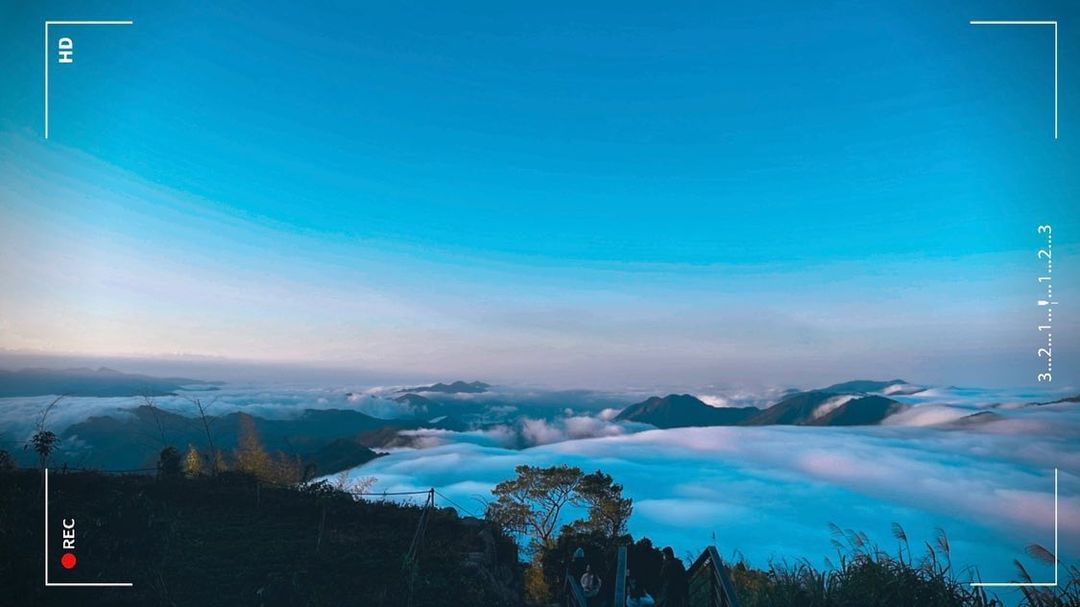 聚集的雲不再流動，有種歲月靜好照片授權 @zgy____real-⠀歡迎在您的貼文 #travelalishan 或 @trave...