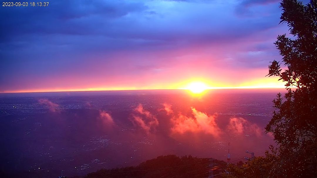 〚今日嘉義的天空更萬紫千紅〛二延平步道、奮起湖也出現大景生力農場更出現了雙彩虹有人在嘉義市區拍到嗎◞9/4(一)嘉義縣停班停課觸口...