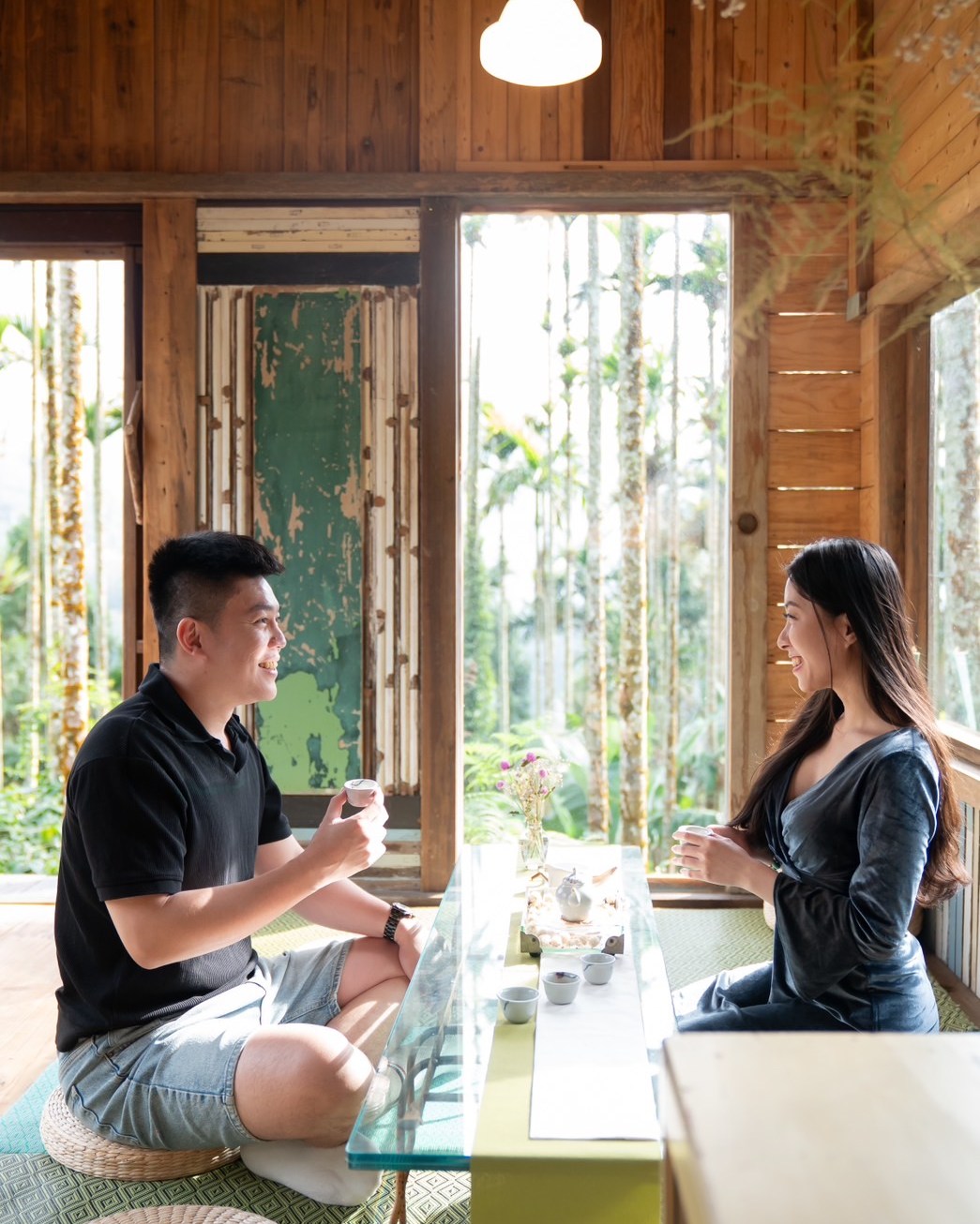 跟著浪漫的星光婚旅行程走！讓小編介紹三個讓你的旅行更加深度的體驗❶金獅紙寮手撈紙體驗想不到吧？嘉義山區金獅村曾經是傳統造紙的重鎮，...