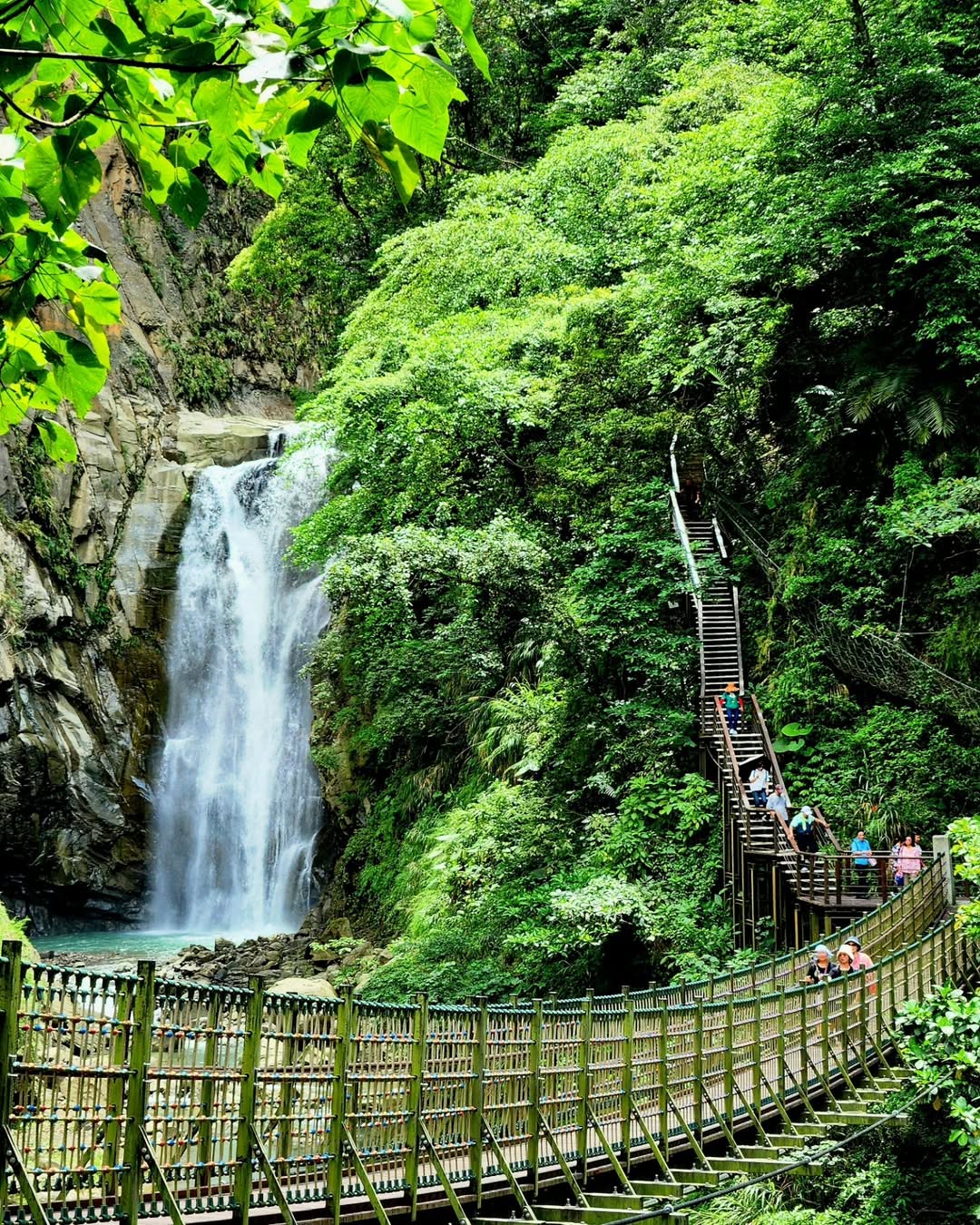 嘉義竹崎 • 觀音瀑布這天免費入園 .ᐟ.ᐟ 帶爸媽來趟淺山放鬆小旅行 母親節▸5/11 ㊐ 父親節▸8/8 ㊄初夏就來涼快一下步...